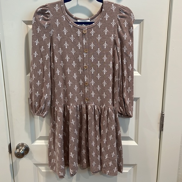 [mabel + honey] Arrows Dress - Picture 4 of 8